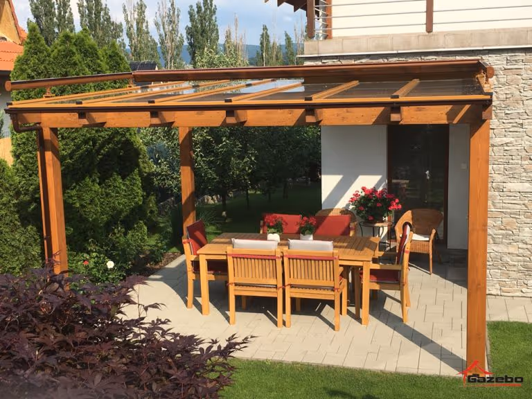 Pergola Fénix before