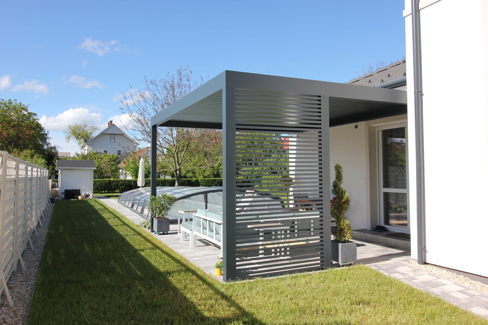 Hliníková bioklimatická pergola