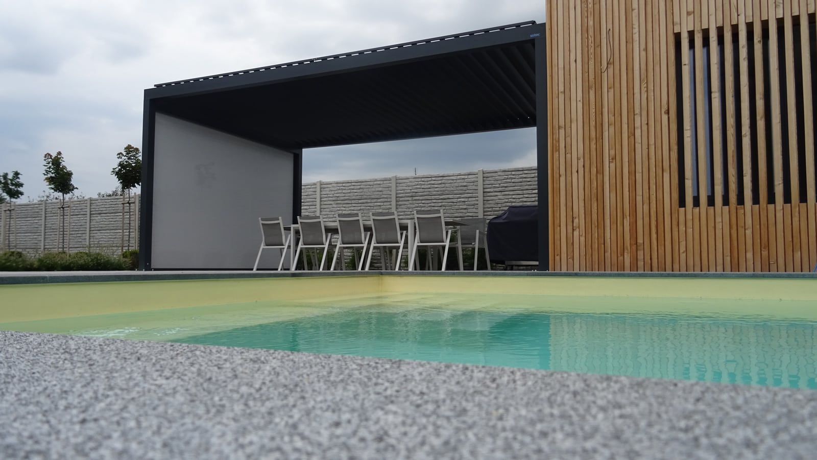 Bioklimatická pergola s lamelami