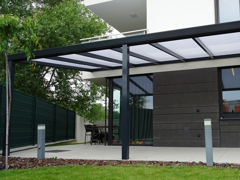 Hliníková pergola Economic class v záhrade