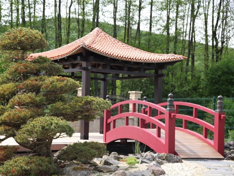Hinode Japanese gazebo in a garden
