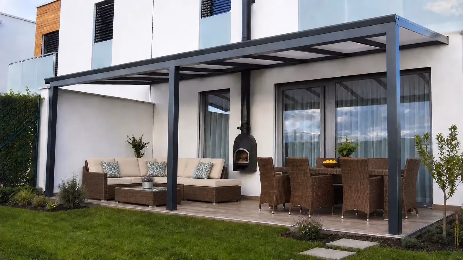 Hliníková pergola na mieru v Galante — pergola na terasu a carport