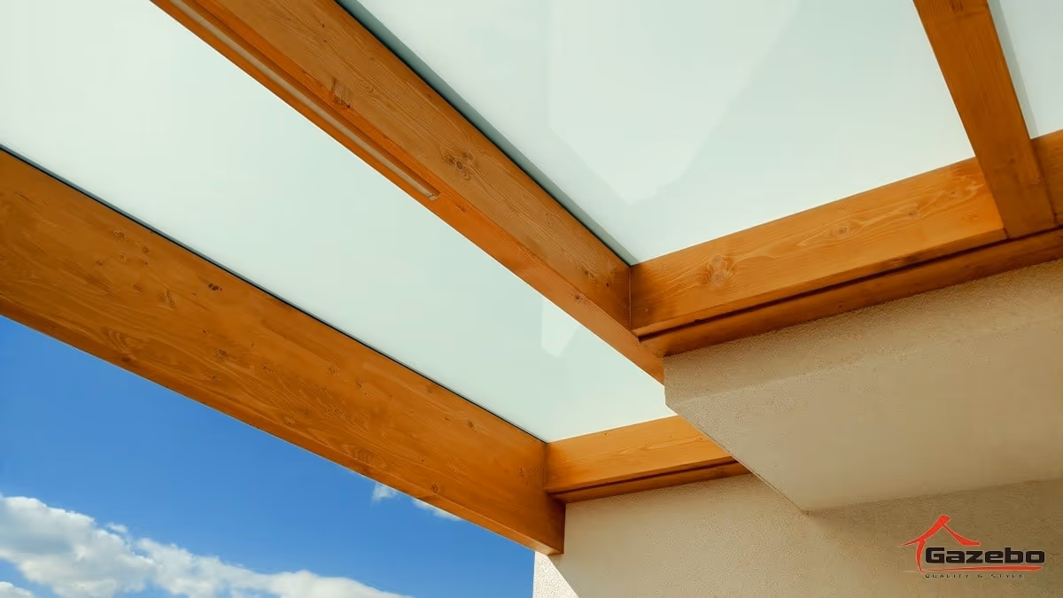 Drevená pergola Fénix so strechou z lepeného bezpečnostného skla
